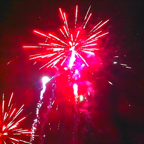 LE FEU D`ATIFICE DU NOUVEL AN CHINOIS 2011