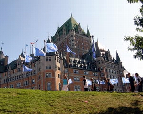 une autre vue arriére du château Frontenac